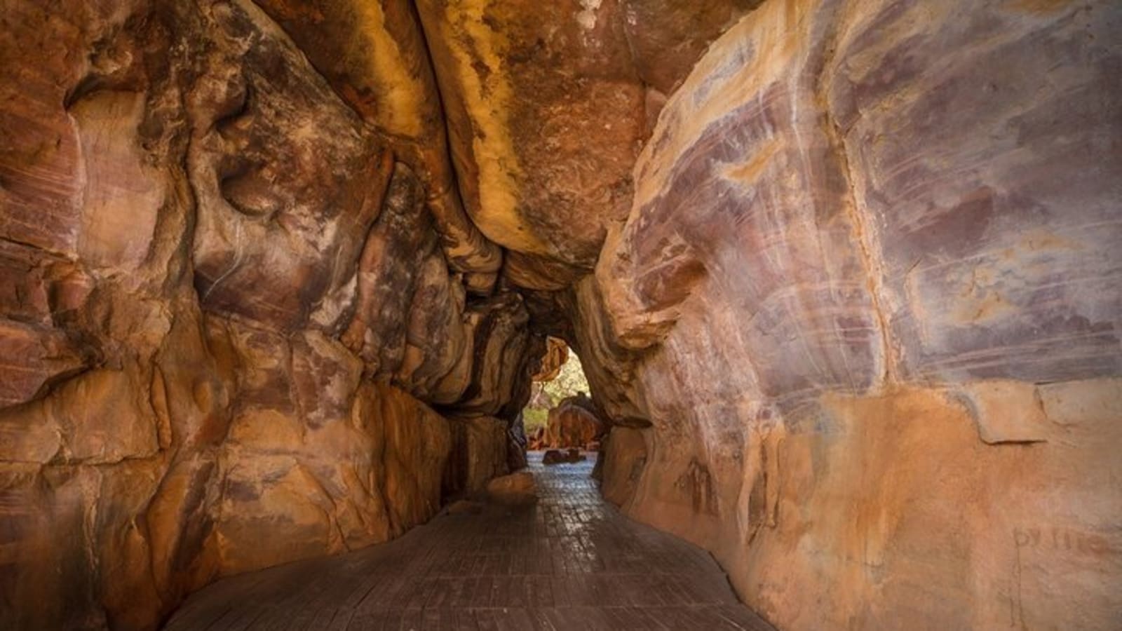 Bhimbetka Rock Shelters & Bhojpur Temple Day Trip From Bhopal