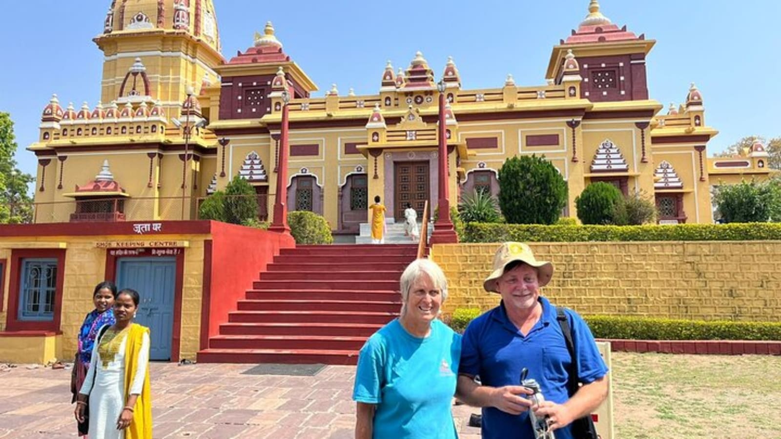 Mumbai to Bhopal Visit Ancient Caves, Temples & Mughal Monuments