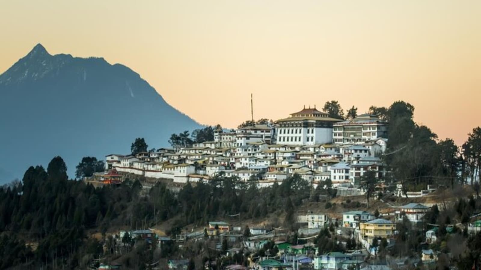 The Buddhist Monasteries Tour of Bomdila, Tawang & Dirang