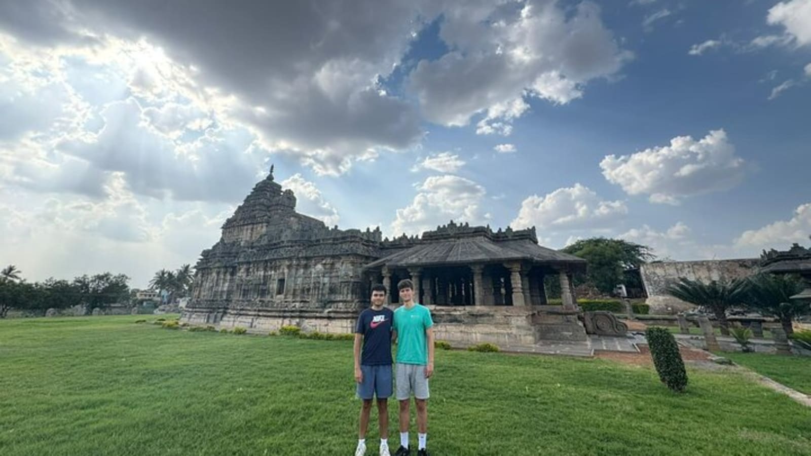 Fort, Palaces, Temples & Beach