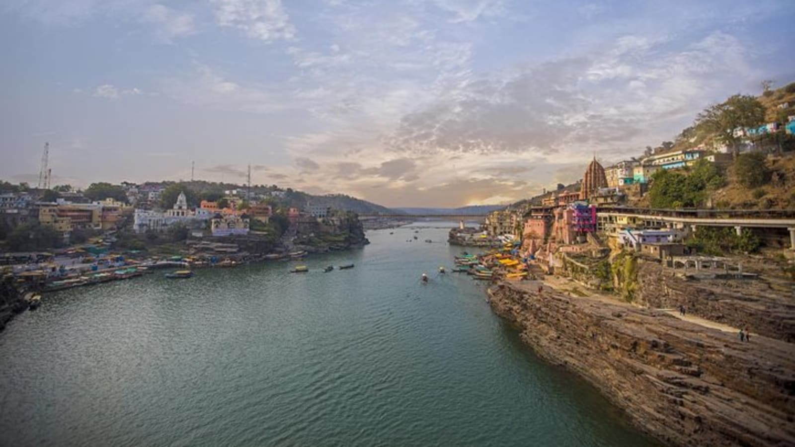Sacred Sanctuaries: Omkareshwar & Asirgarh Fort Day Tour