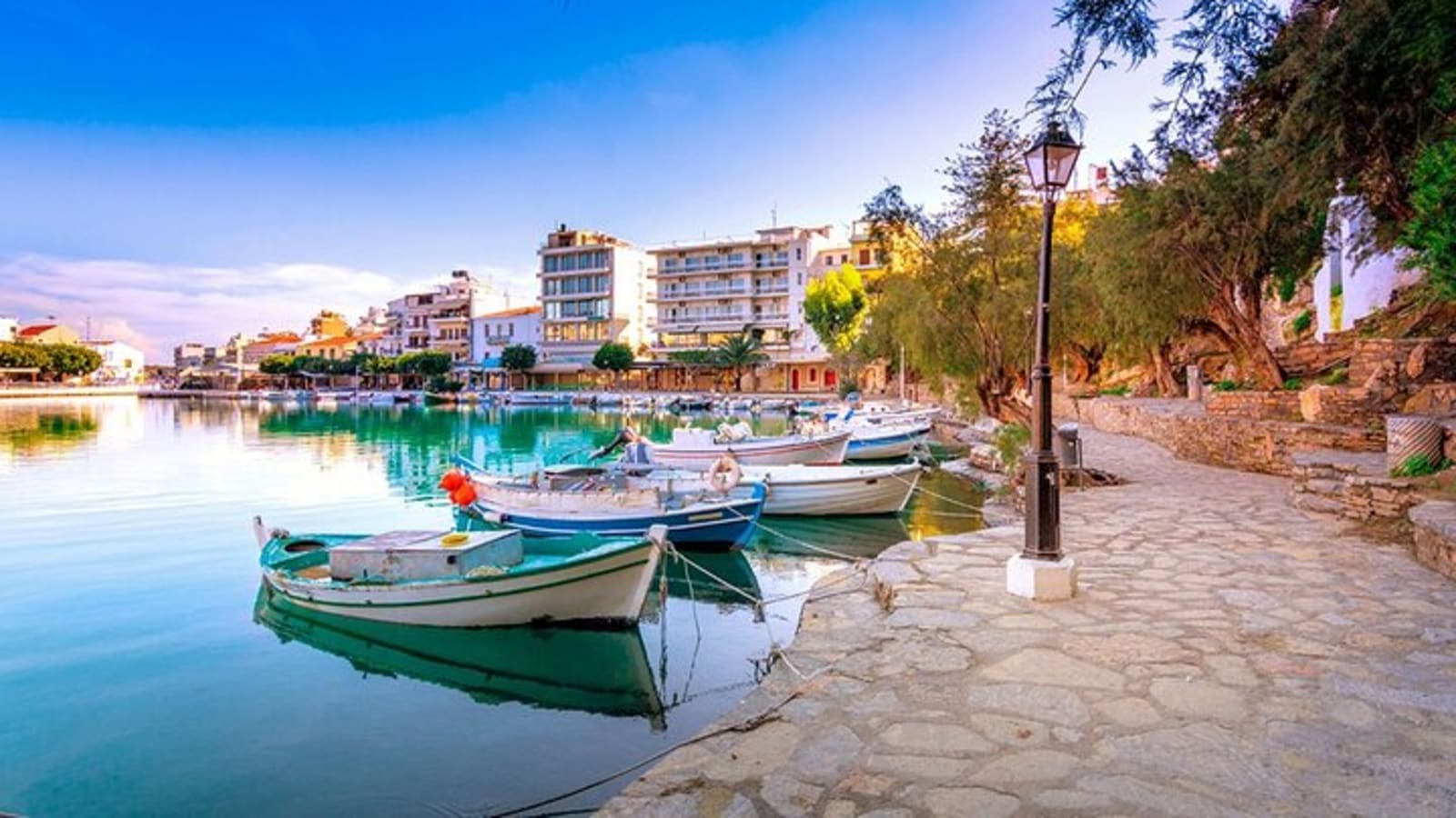 Tour to Agios Nikolaos, Plaka and Spinalonga from Heraklion
