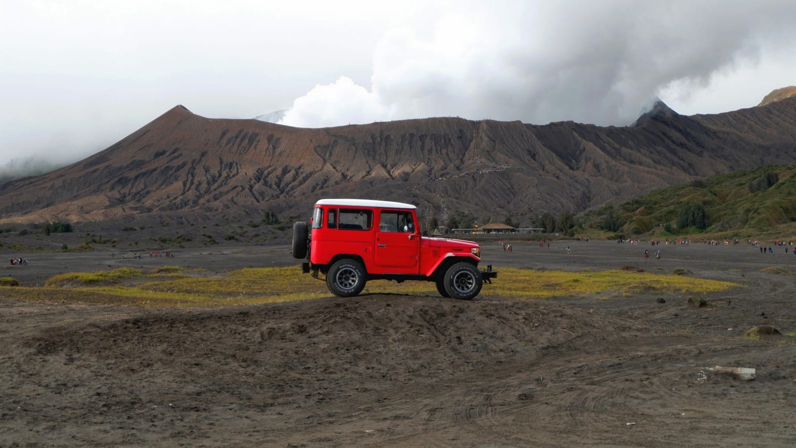 2-Day Mount Bromo Sunrise Tour from Surabaya or Malang