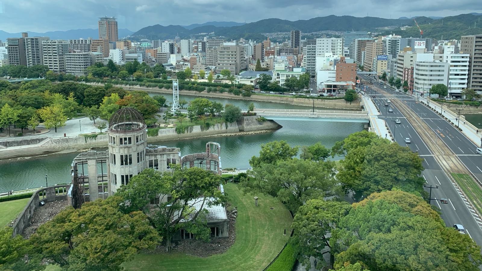3-Hour Hiroshima History Walking Tour with Peace Park and Castle