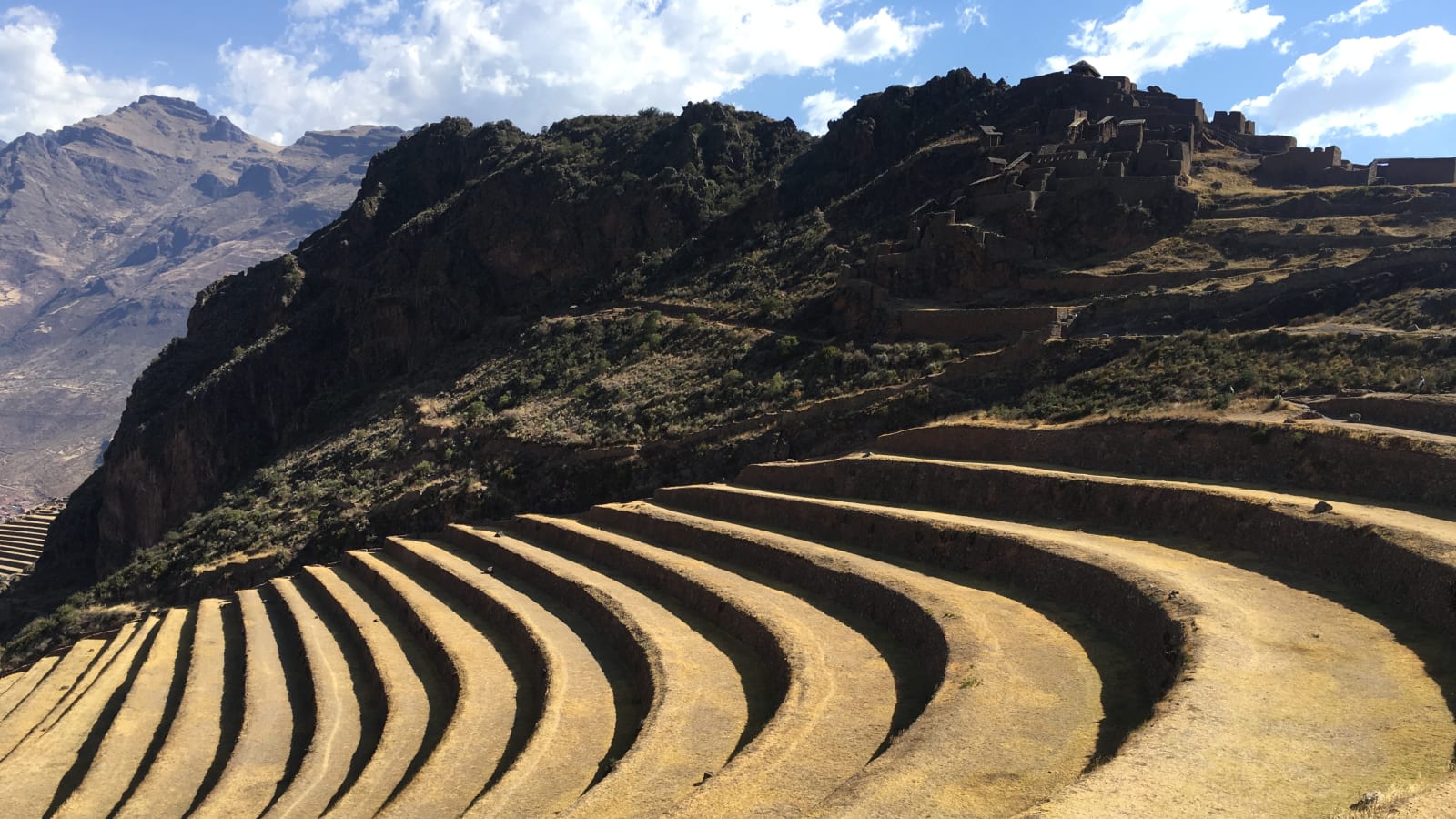 9-Hour Sacred Valley Tour from Cusco with Pisac and Ollantaytambo