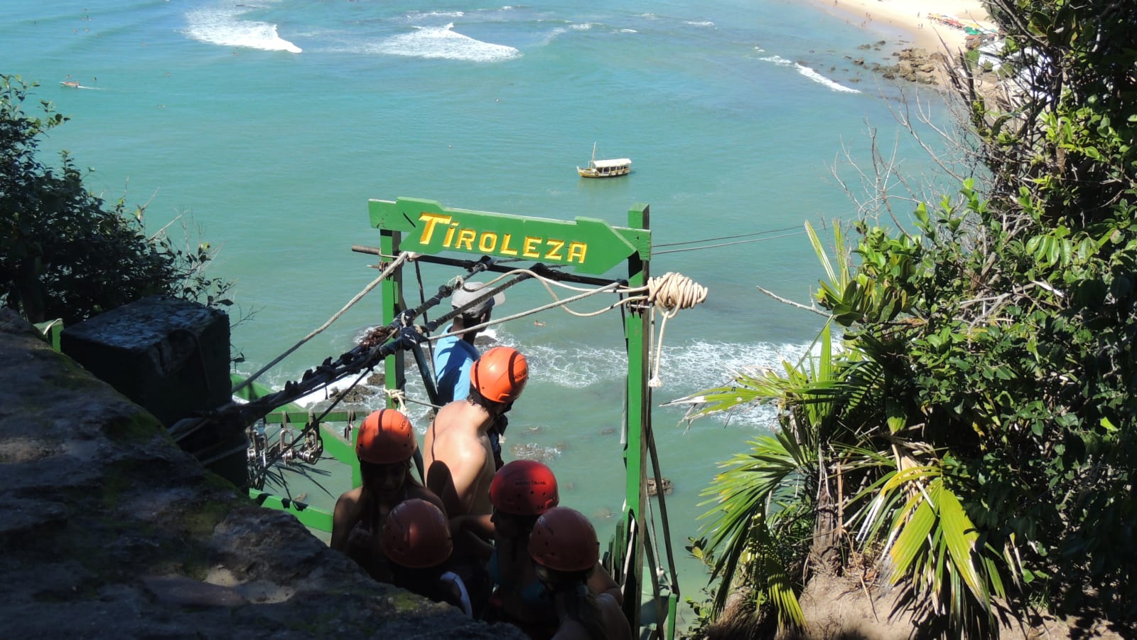 5-Hour Ilha de Tinharé Island Tour with Historic Sites and Beaches