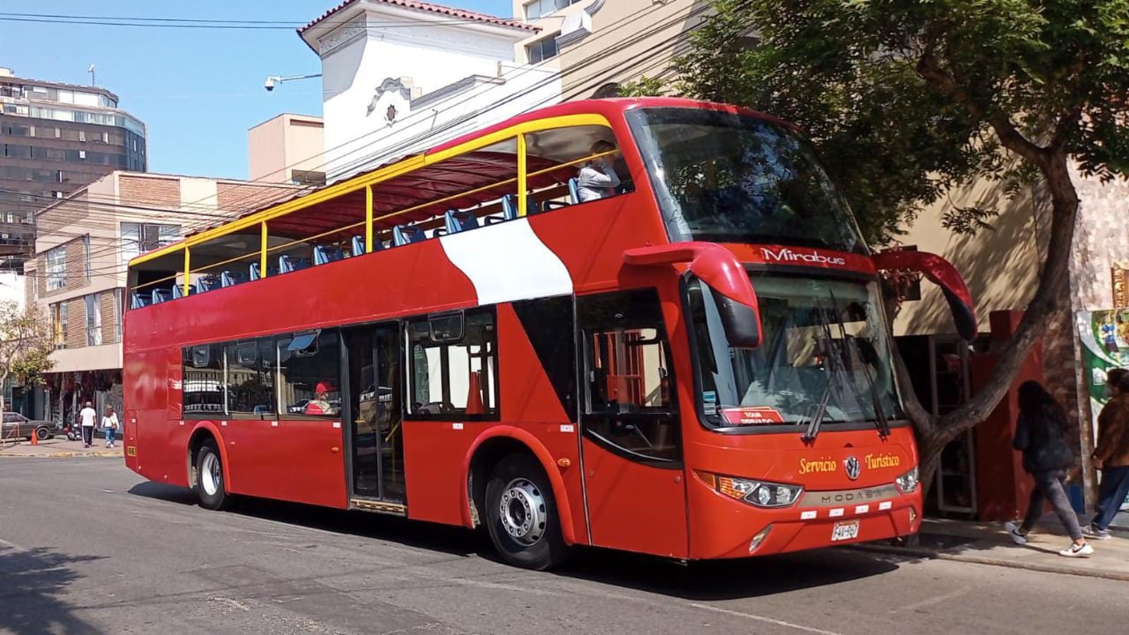 3-Hour Panoramic Bus Tour of Lima with Huaca Pucllana and Santo Domingo