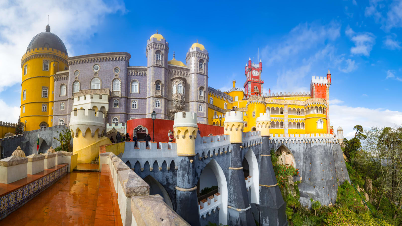 1-Day Sintra Highlights Tour with Pena Palace and Monserrate