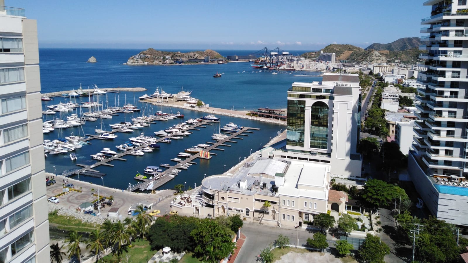 1-Day Santa Marta Discovery Tour with Taganga and Tayrona Heritage