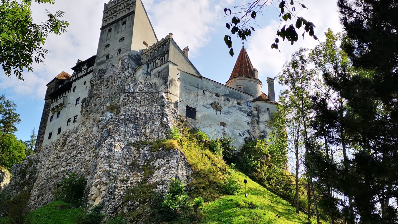 1-Day Transylvania Castles Tour with Bran Castle and Brașov