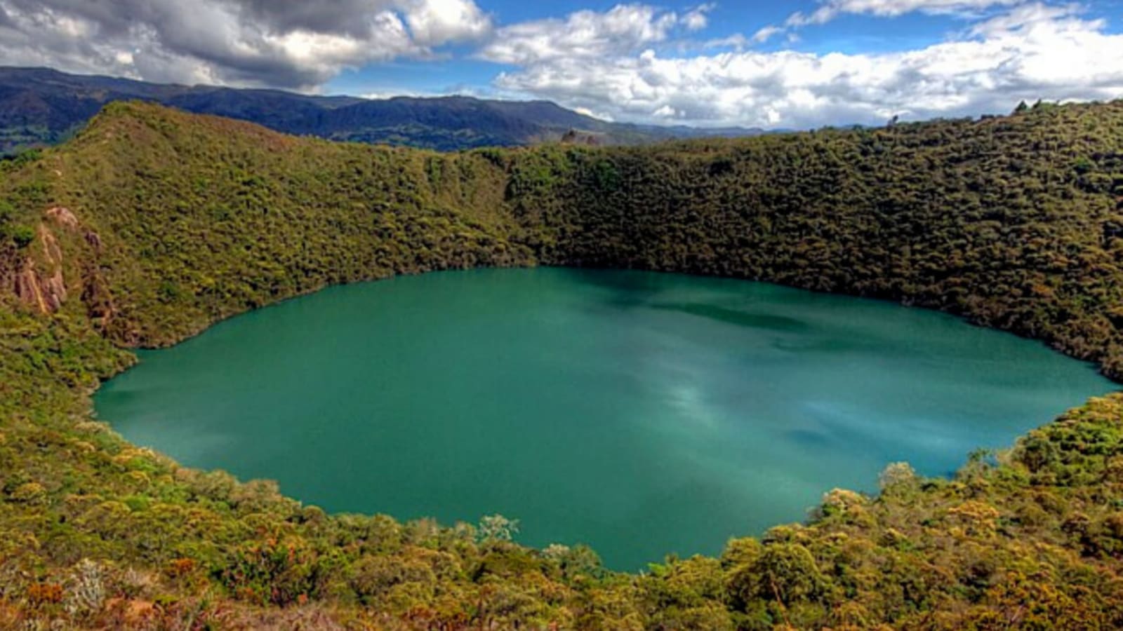 10-Hour Guatavita Lagoon and Zipaquirá Salt Cathedral Tour