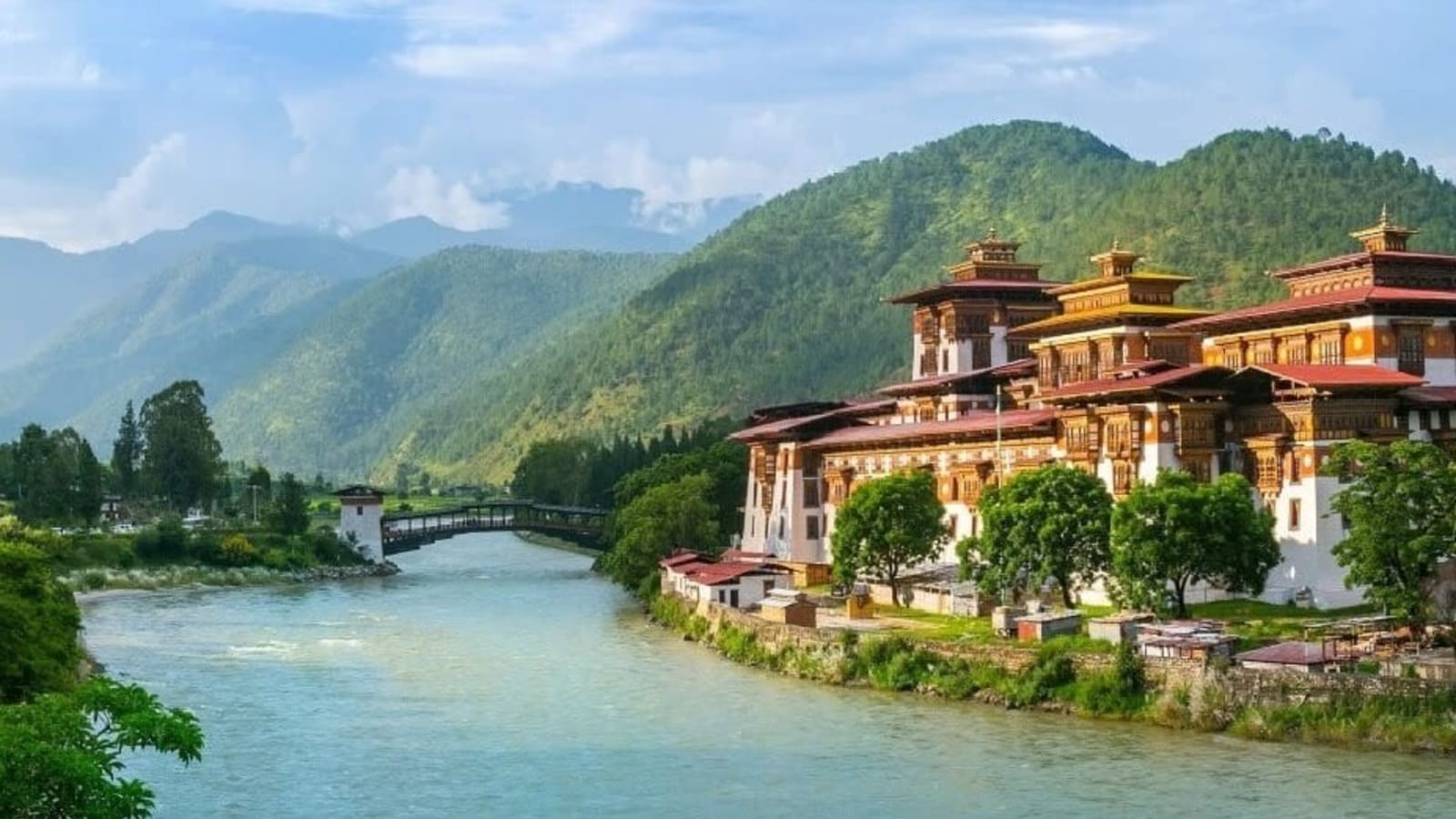 2-Day Bumthang Village Life Winter Tour with Kenchosum and Tamshing