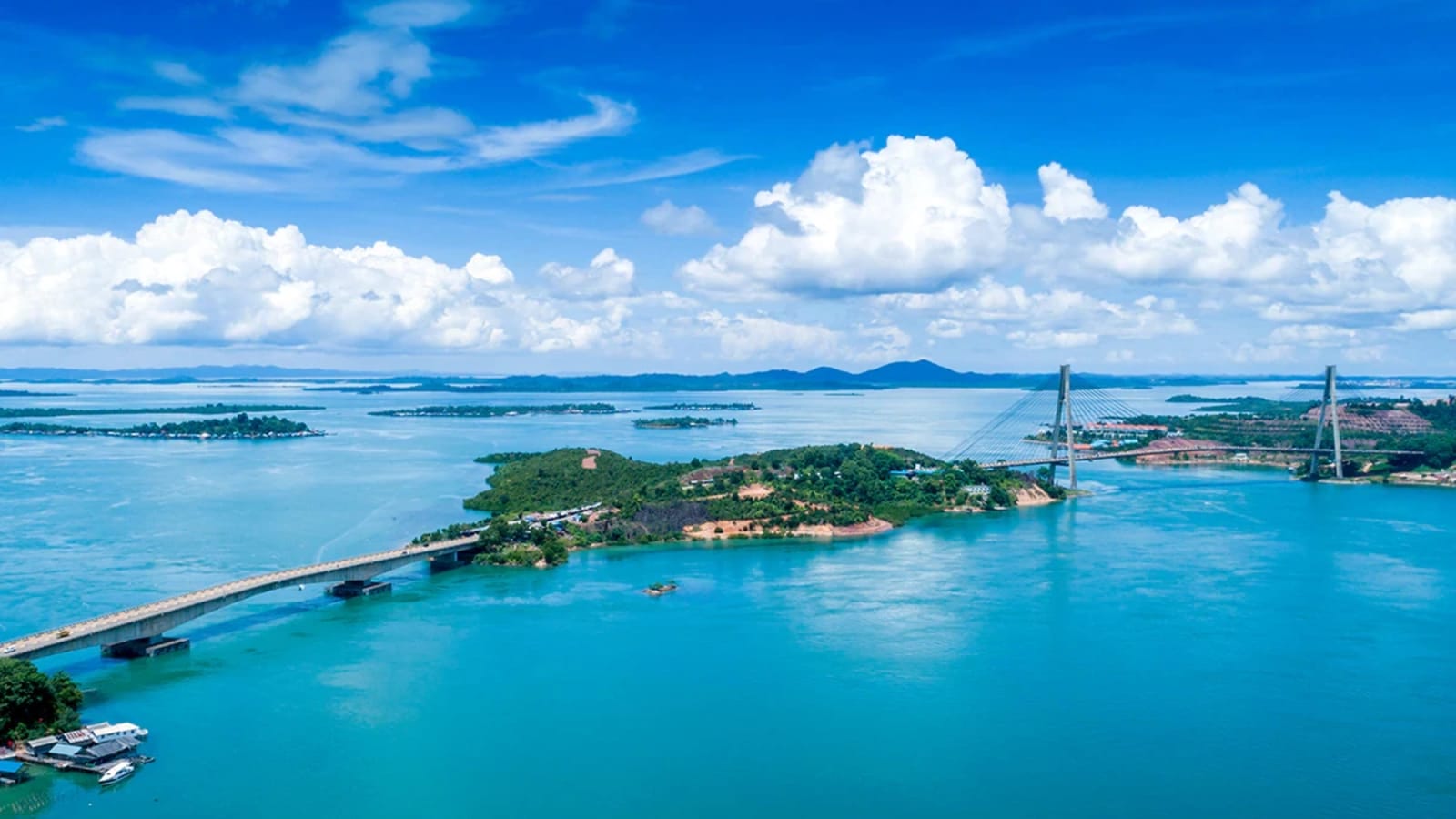 10-Hour Batam Fishing Trip with Hotel Pickup and Boat Adventure