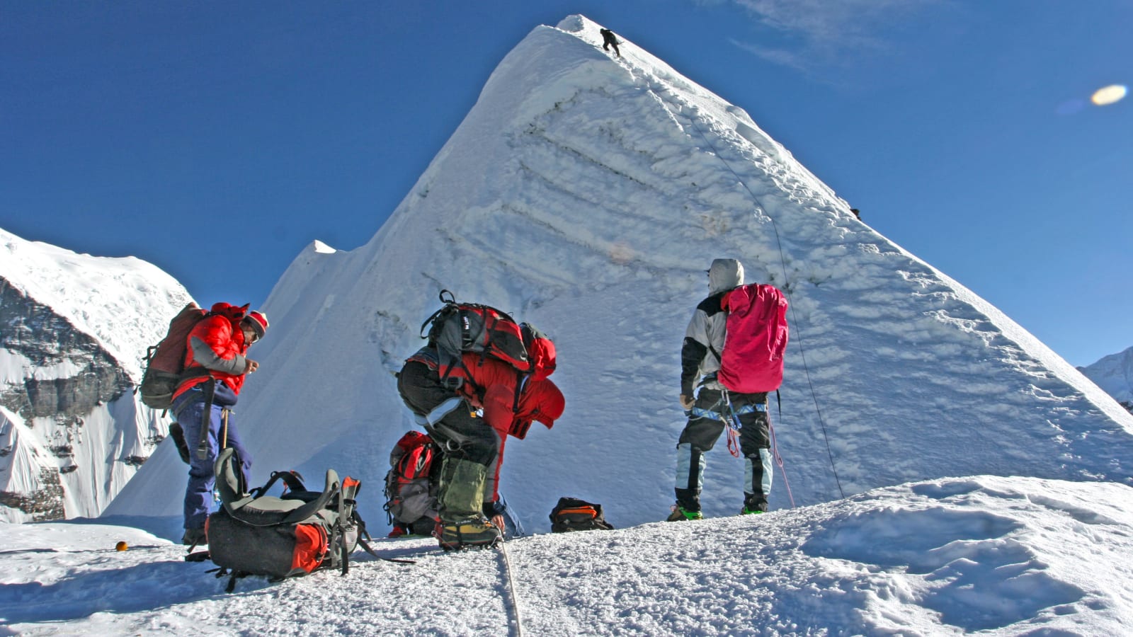 19-Day Island Peak Trek from Kathmandu via Everest Base Camp