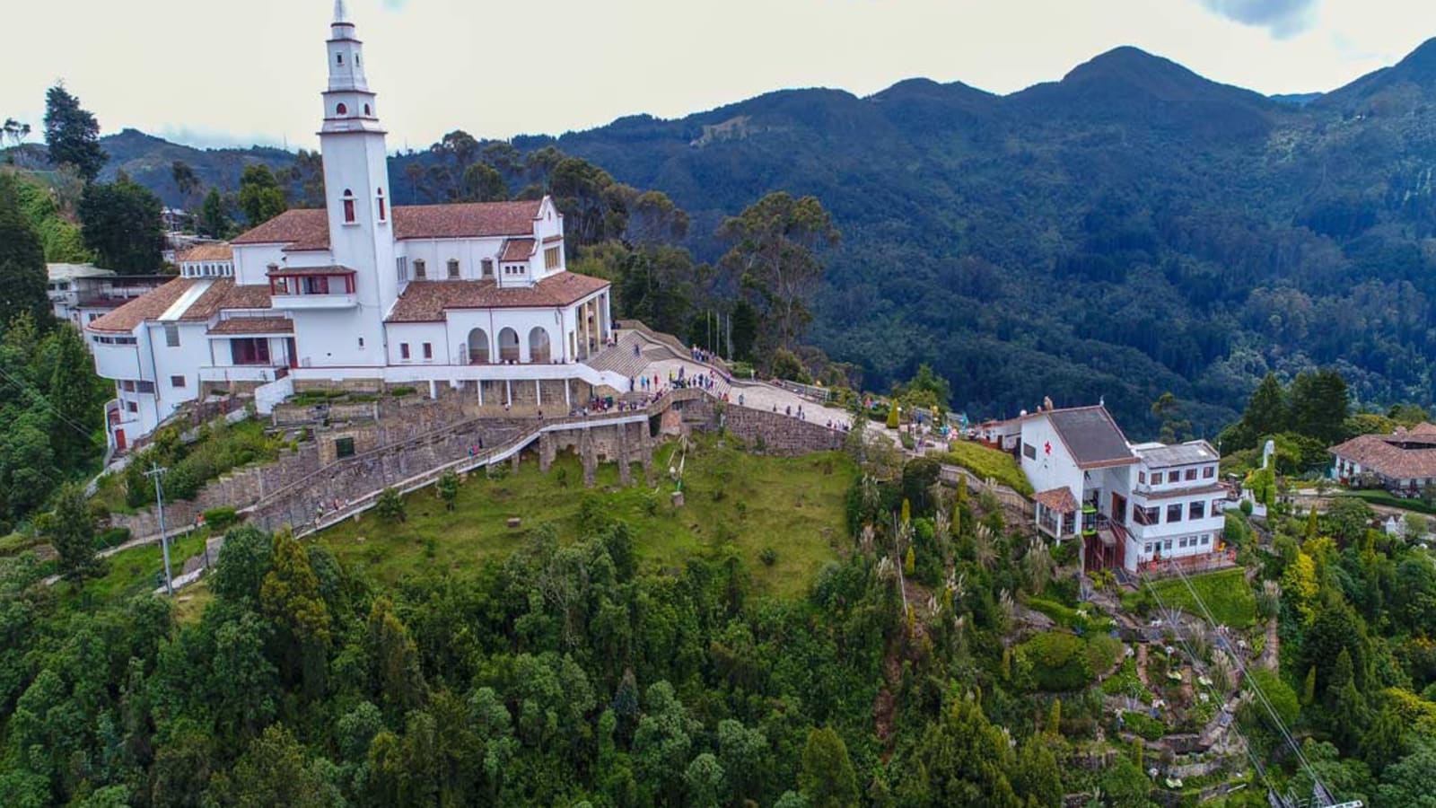 5-Day Bogotá and Villa de Leyva Tour with Zipaquirá Salt Cathedral