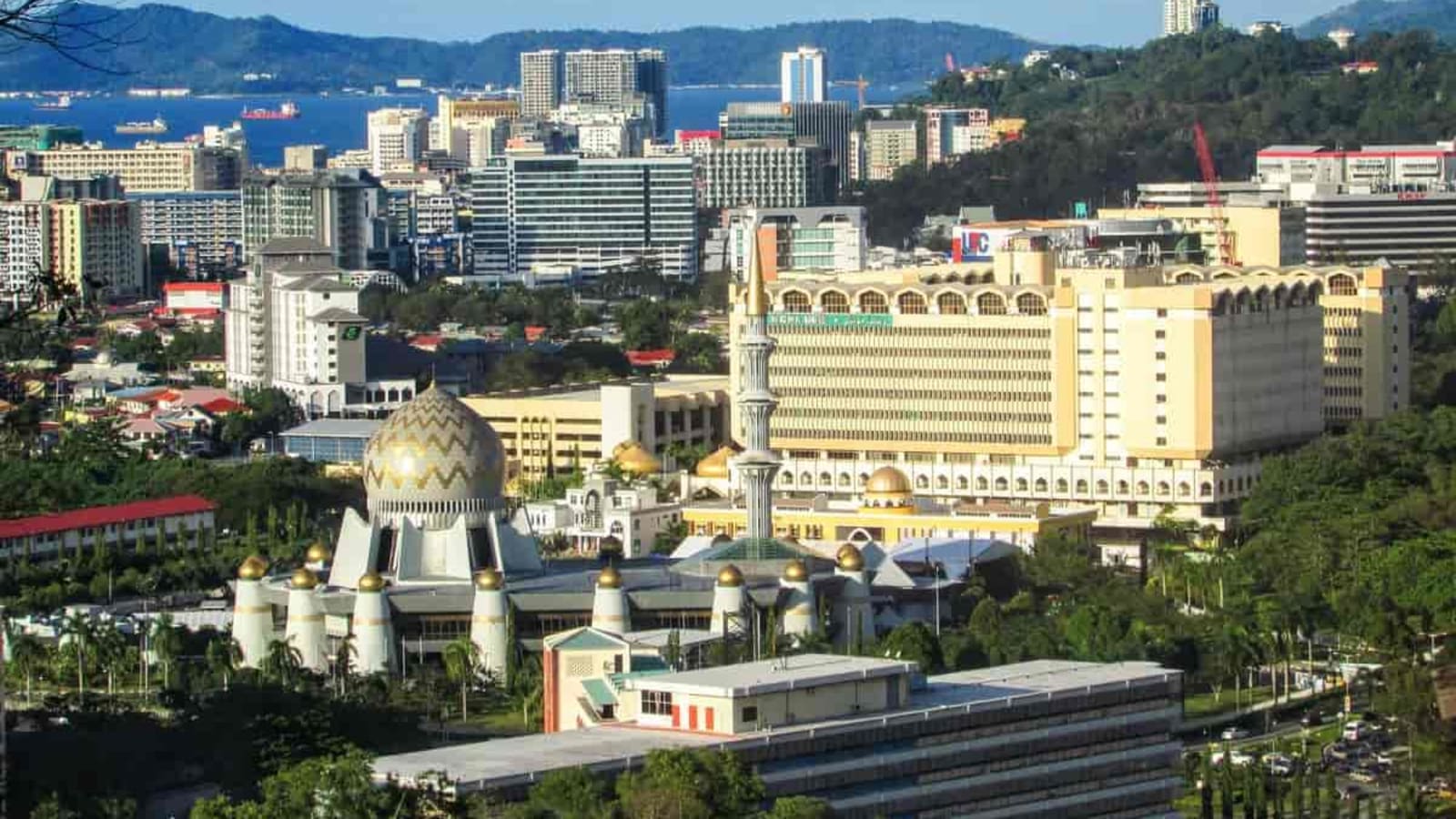 1-Day Cultural Tour of Kota Kinabalu with Monsopiad Village