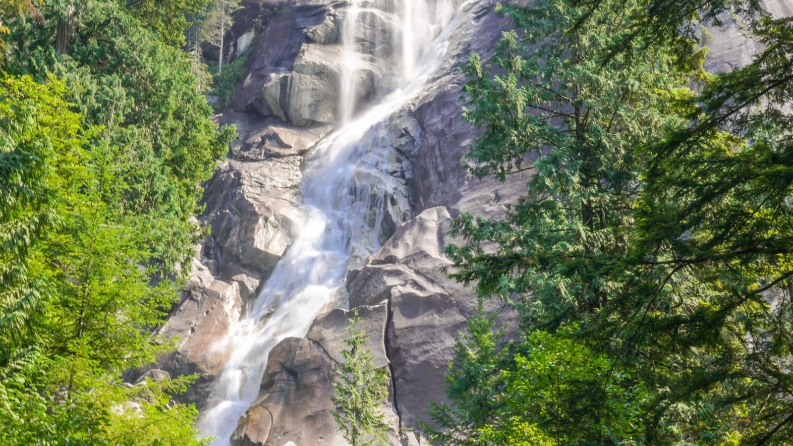 10-Hour Whistler and Shannon Falls Tour with First Nations Heritage