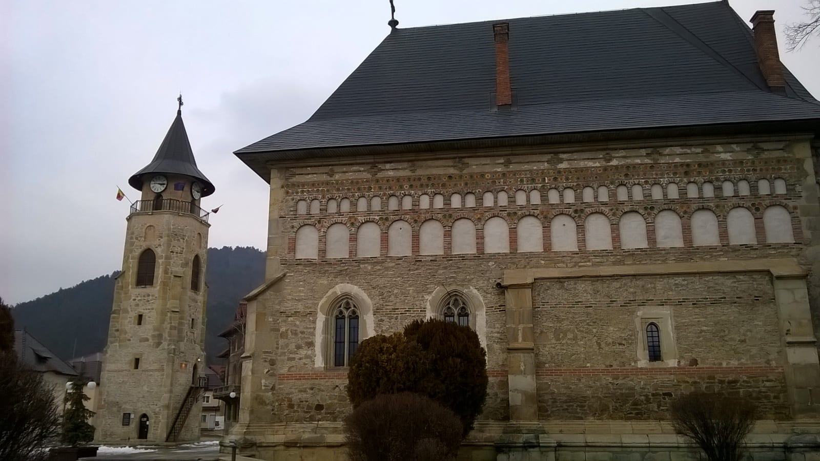 12-Hour Piatra Neamt and Bicaz Canyon Tour from Iași with Red Lake