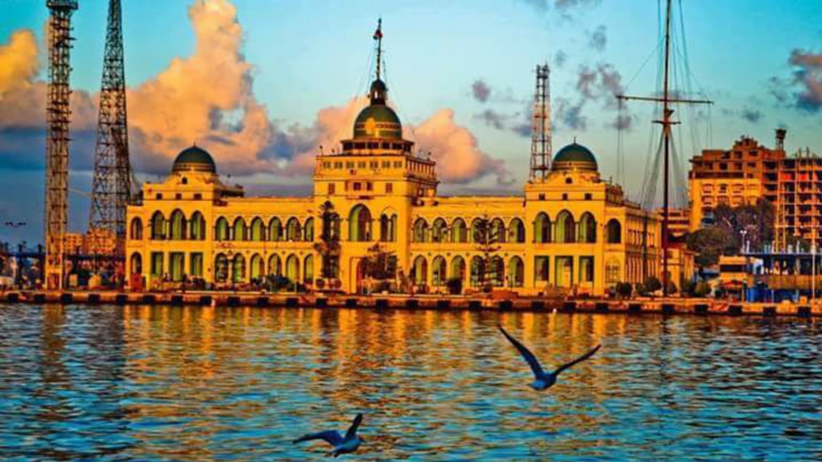 10-Hour Suez Canal Tour from Cairo with Tablet el Shagara