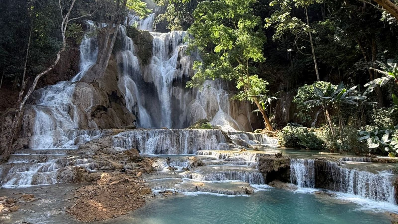 5-Day Laos Tour by High-Speed Train through Vientiane to Luang Prabang
