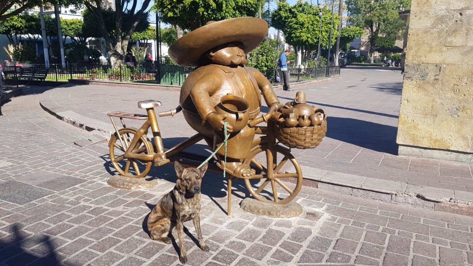 5-Hour Tlaquepaque Colonial Town Tour with El Parian and Ceramics