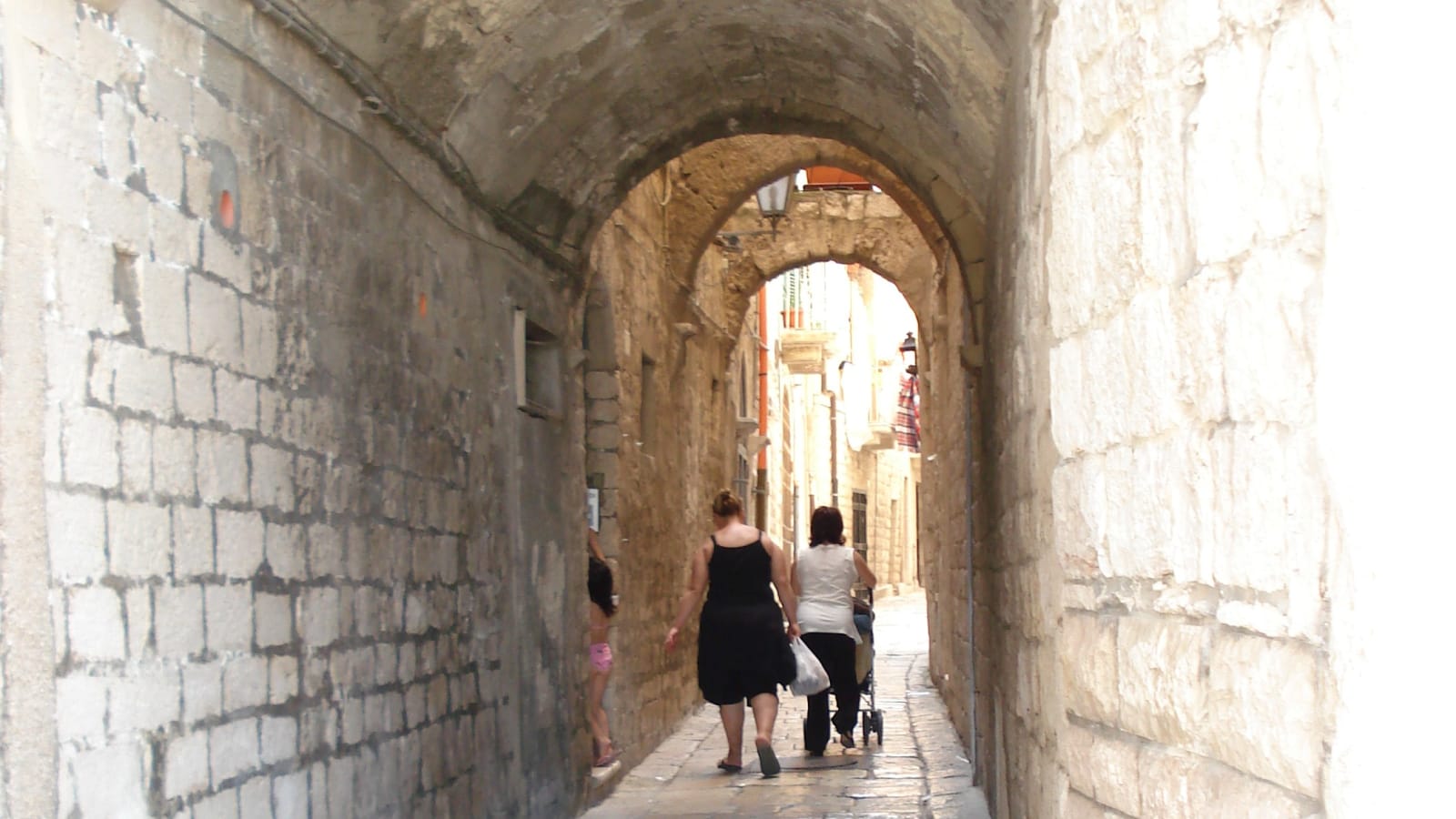 3-Hour Trani Walking Tour with Castle, Cathedral and Focaccia