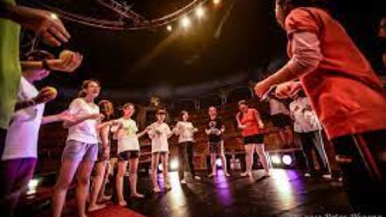 1-Hour Phare Circus Workshop in Siem Reap with Artist Interaction