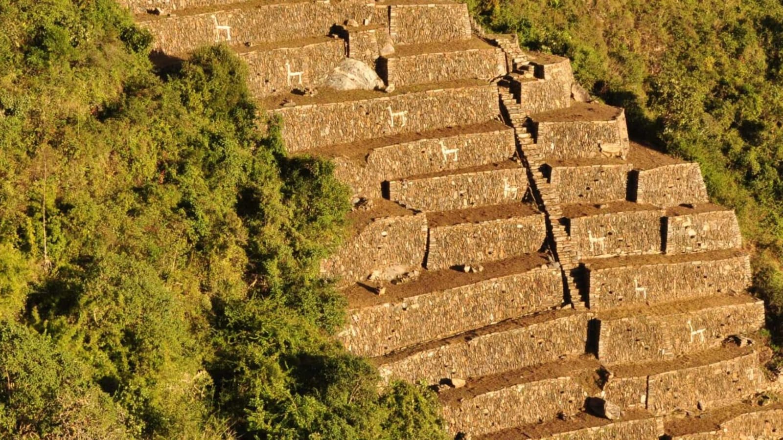 4-Day Choquequirao Trek from Cusco with Camping and Sunrise Views