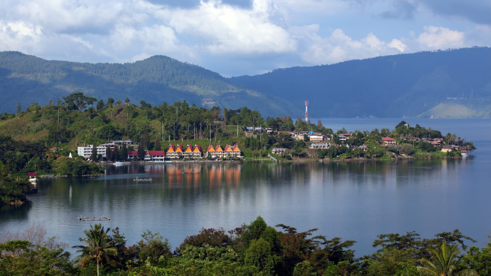 8-Day Nature Tour of Bukit Lawang, Sidikalang and Lake Toba