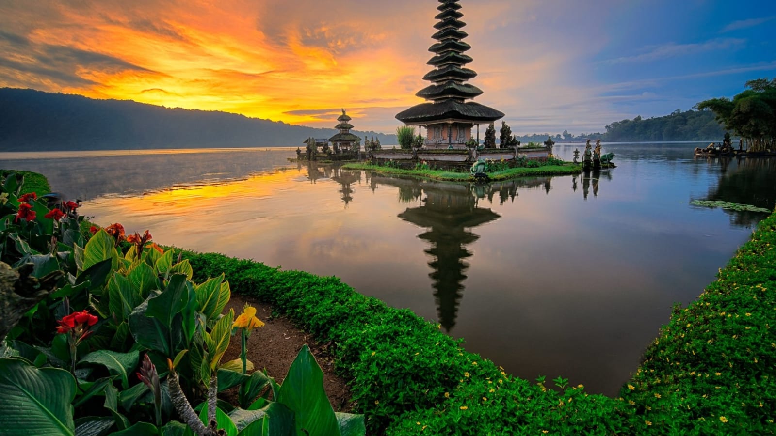10-Hour Ubud Cultural Tour with Dance, Rice Terrace and Waterfall
