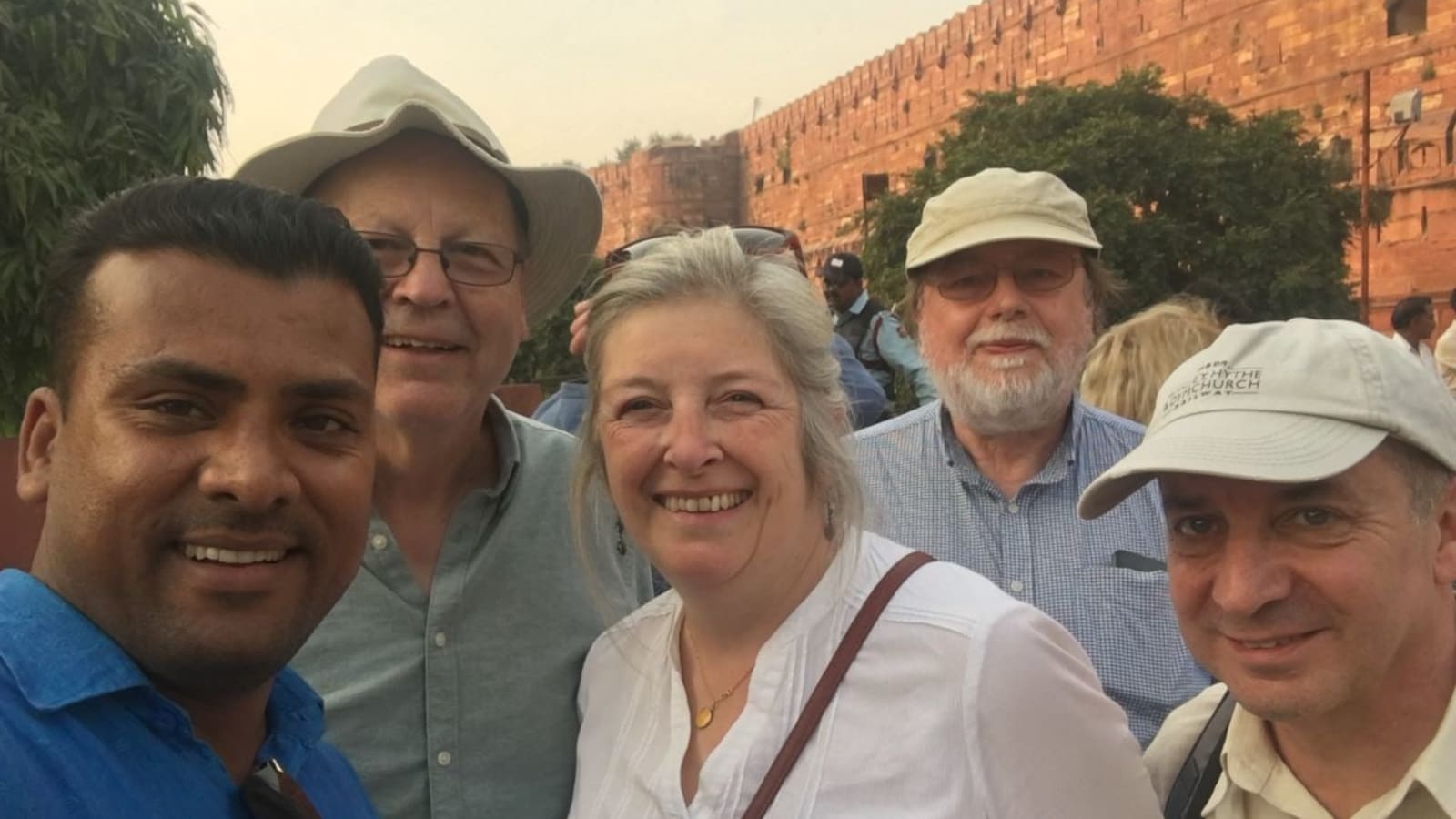 12-Hour Sunrise Taj Mahal Tour from Delhi with Agra Fort and Baby Taj