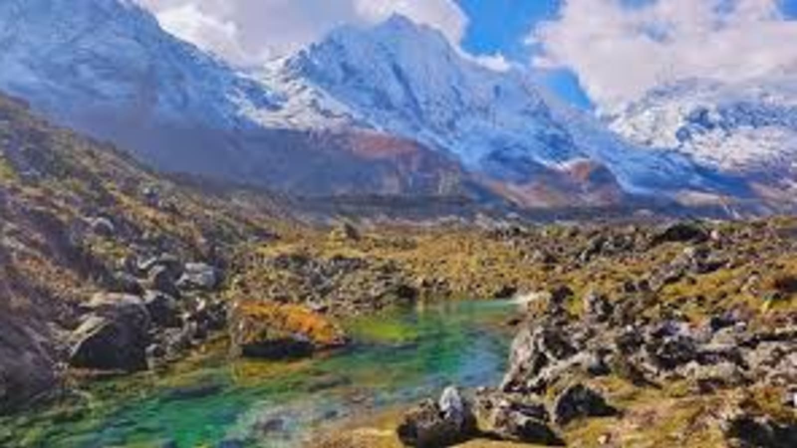 15-Day Tsum Valley Trek in Nepal with Mu Gompa and Ganesh Himal