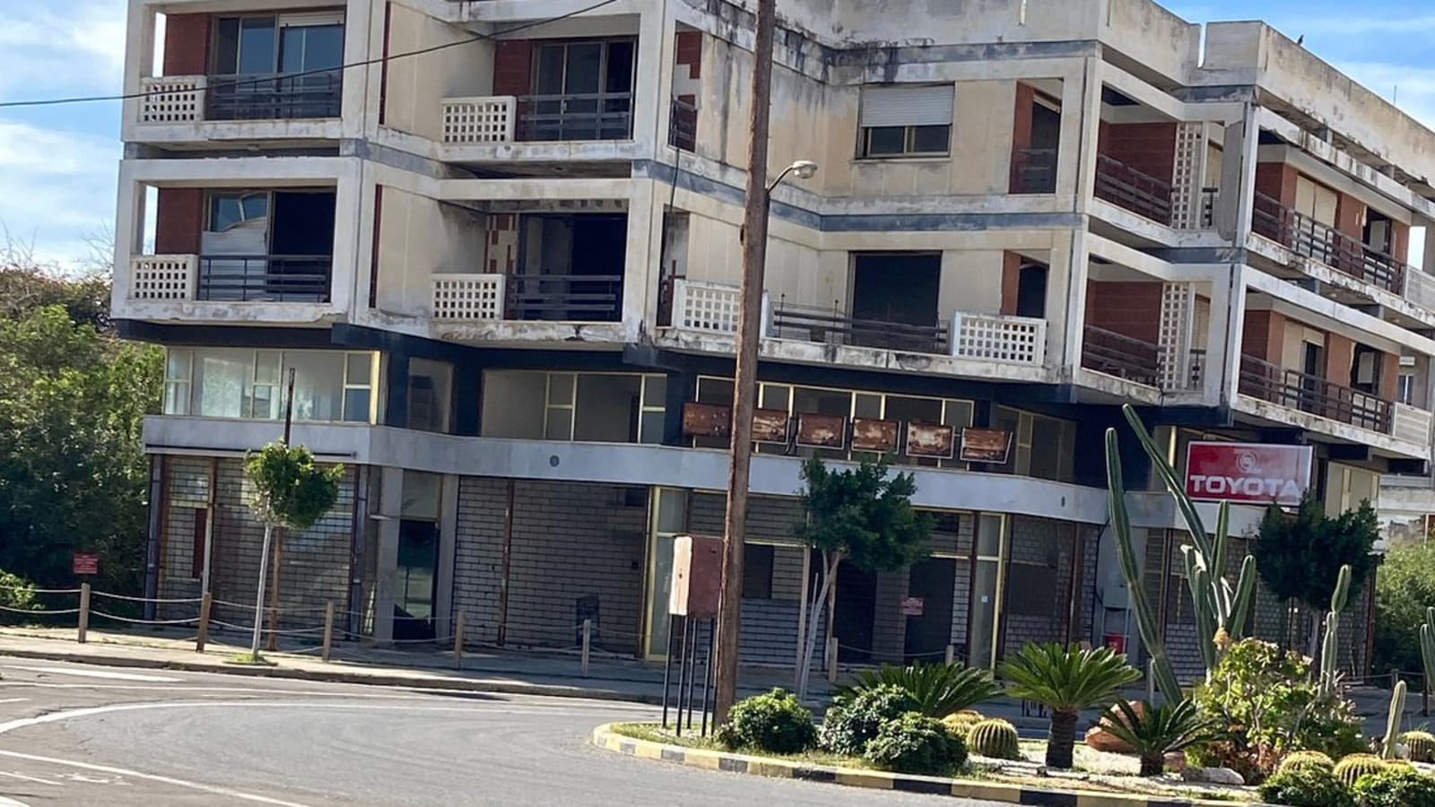 4-Hour Varosha and Famagusta Tour with Old City Landmarks
