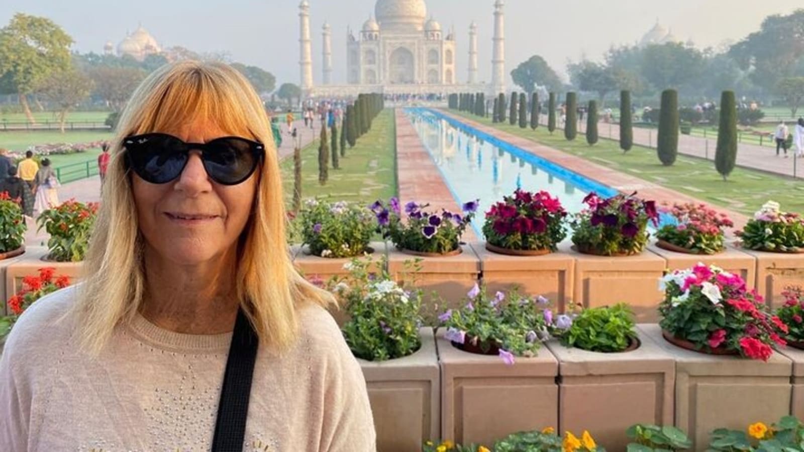 12-Hour Taj Mahal and Agra Fort Tour from Delhi by Private Car