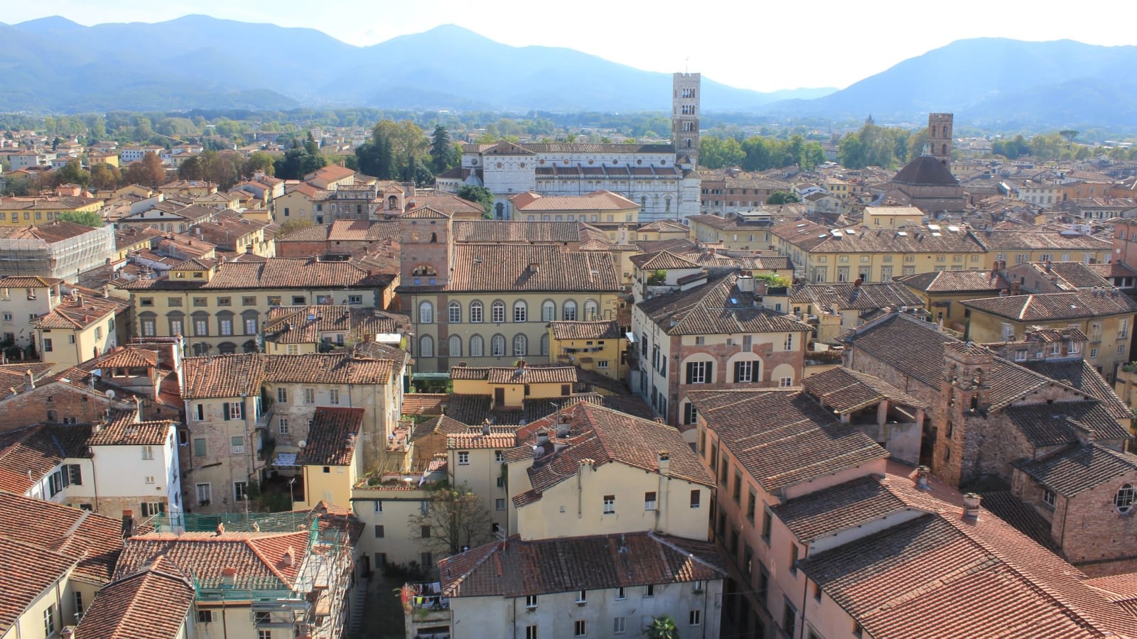 Full-Day Lucca Walking Tour with Puccini Trail and Cathedral