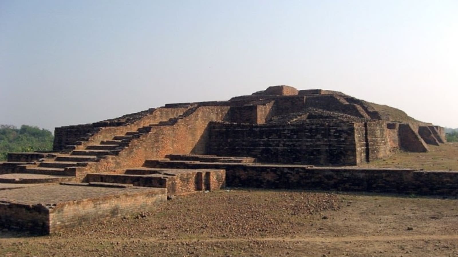 3-Day Shravasti and Balrampur Tour with Wildlife and Tharu Culture