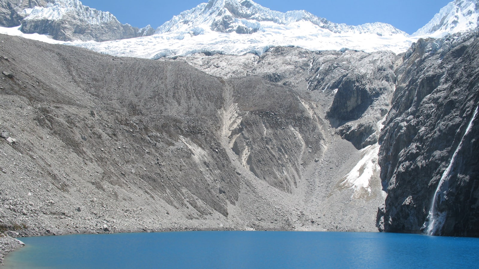 1-Day Lake 69 Hike from Huaraz with Cordillera Blanca Views