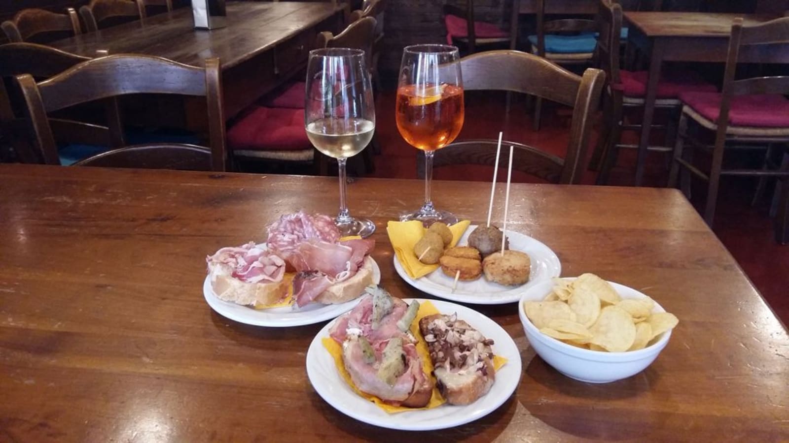 3-Hour Cicchetti and Prosecco Tasting Tour in Treviso