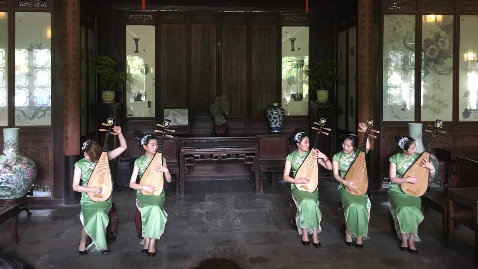 8-Hour Suzhou Cultural Tour with Classical Garden and Silk Factory