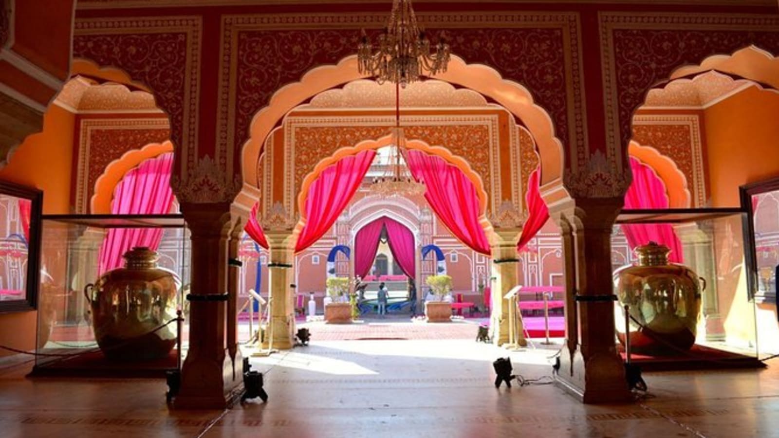8-Day Golden Triangle Tour of India with Fatehpur Sikri and Taj Mahal