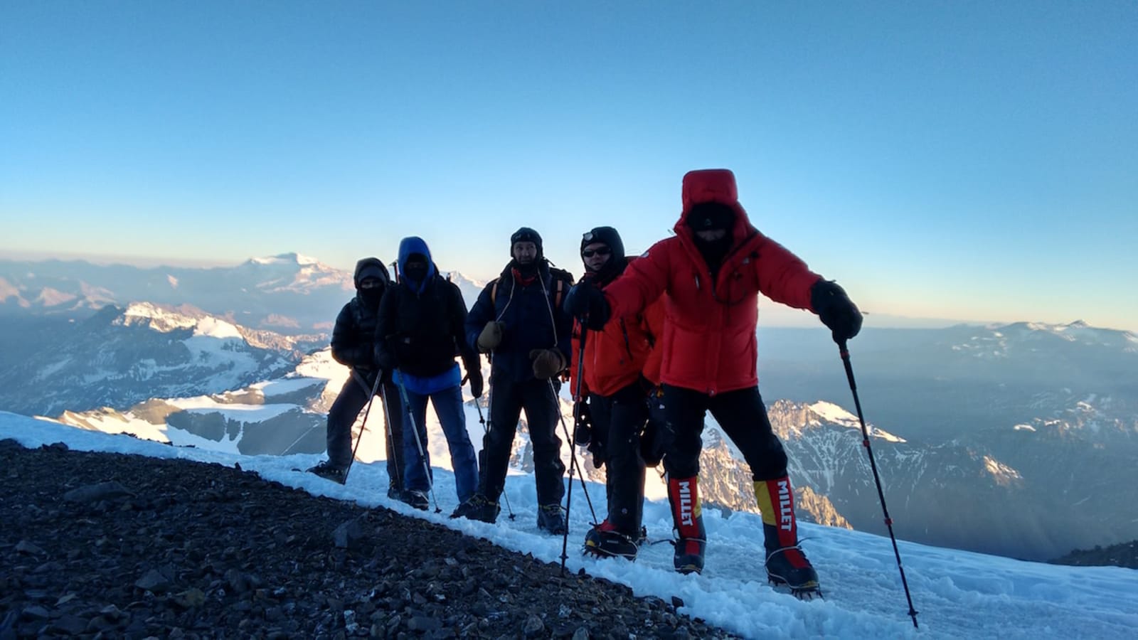 17-Day Aconcagua Trek from Mendoza with Plaza de Mulas Base Camp