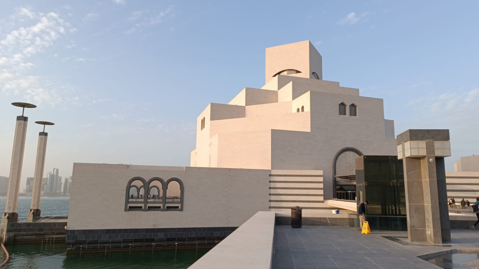 8-Hour Doha Museum Tour with Islamic Art and Qatar Heritage
