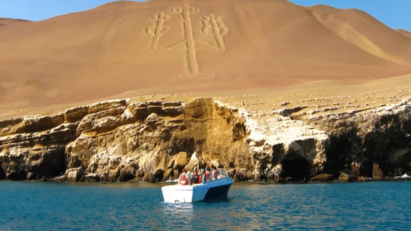 1 Día Tour a Islas Ballestas y Huacachina desde Lima con buggys