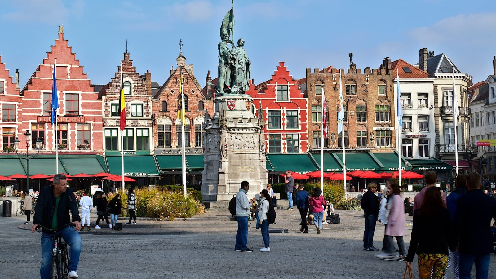 3-Hour Private Bruges Walking Tour with Hidden Gems and Landmarks