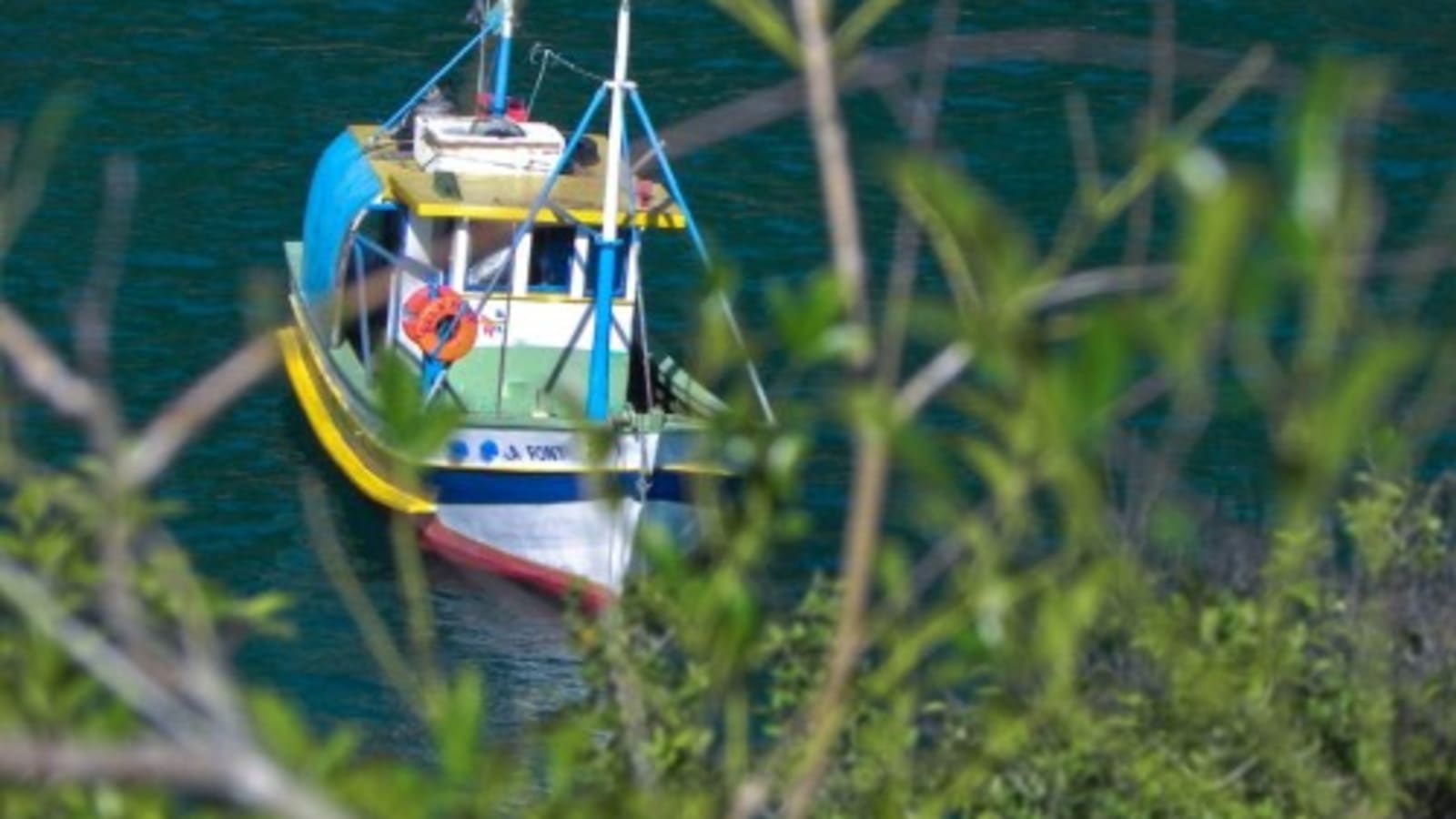 6-Hour Canyon Laranjeiras Trek and Ponta Negra Beach Tour