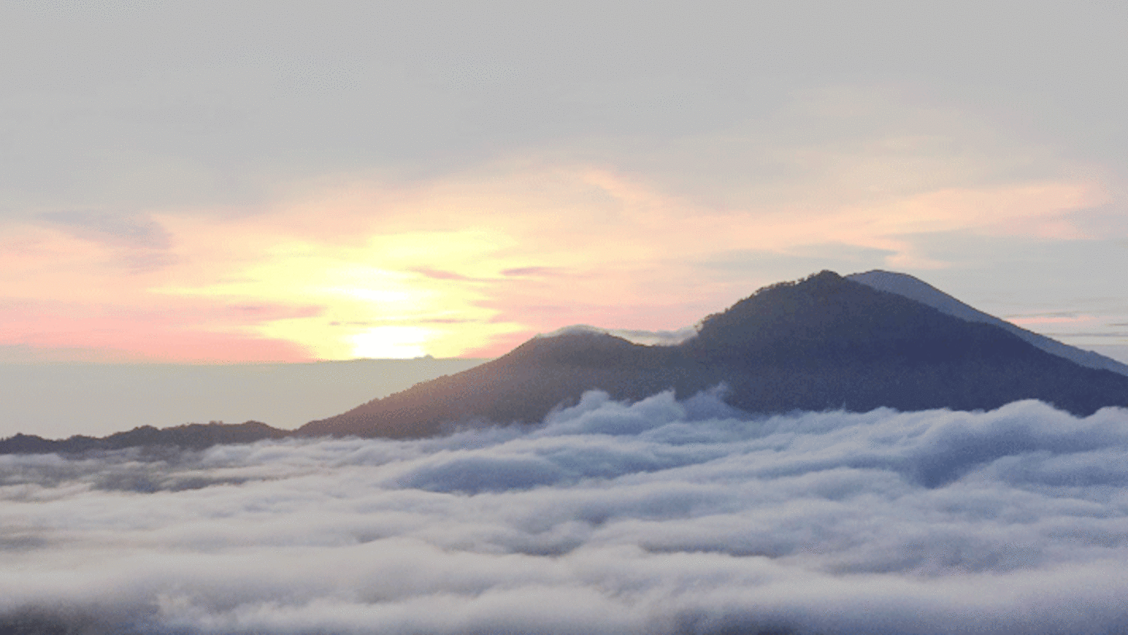 8-Hour Mount Batur Sunrise Trek with Coffee Plantation Visit