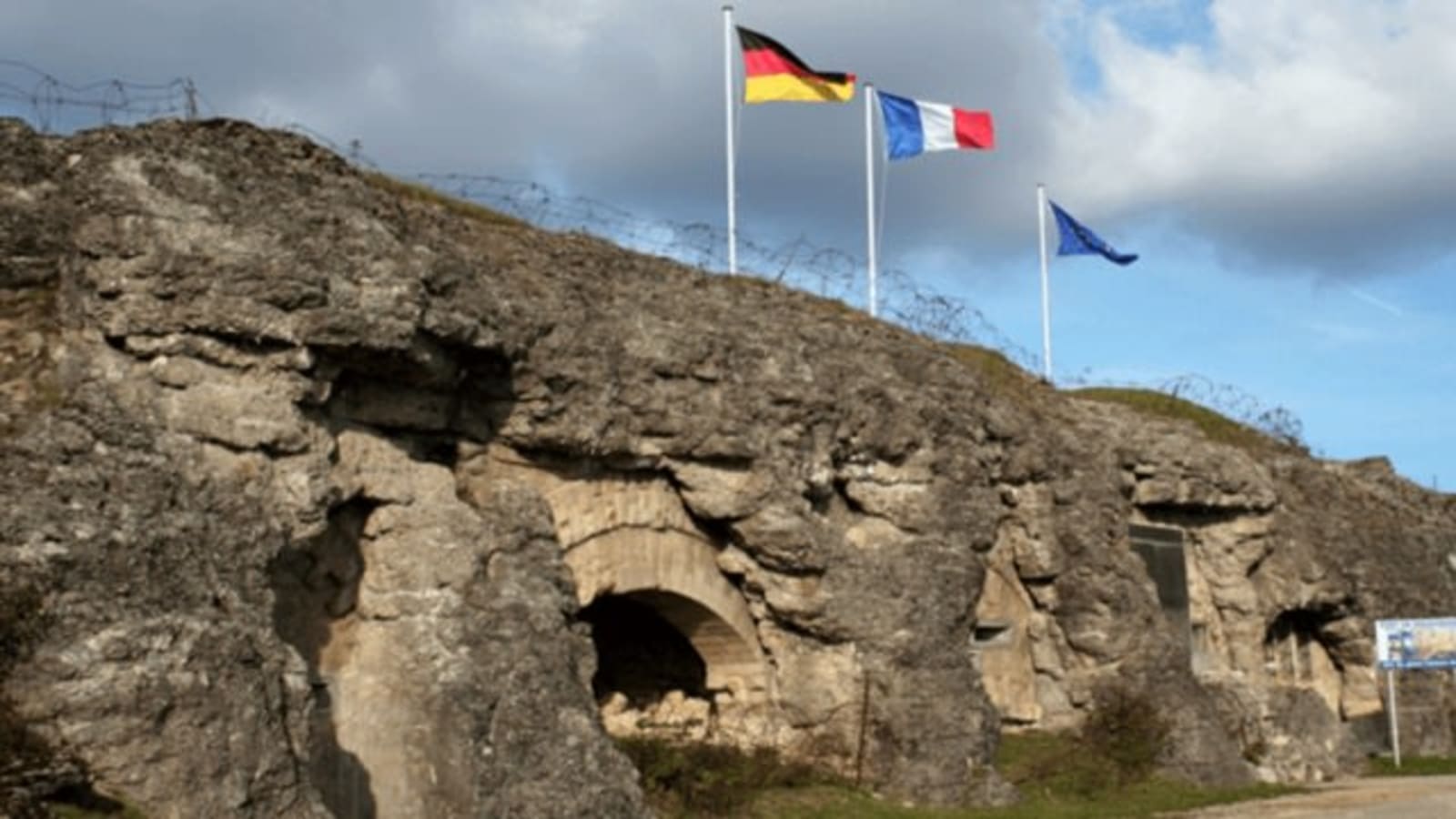 Full-Day Verdun Battlefield Tour with Major WWI Memorials