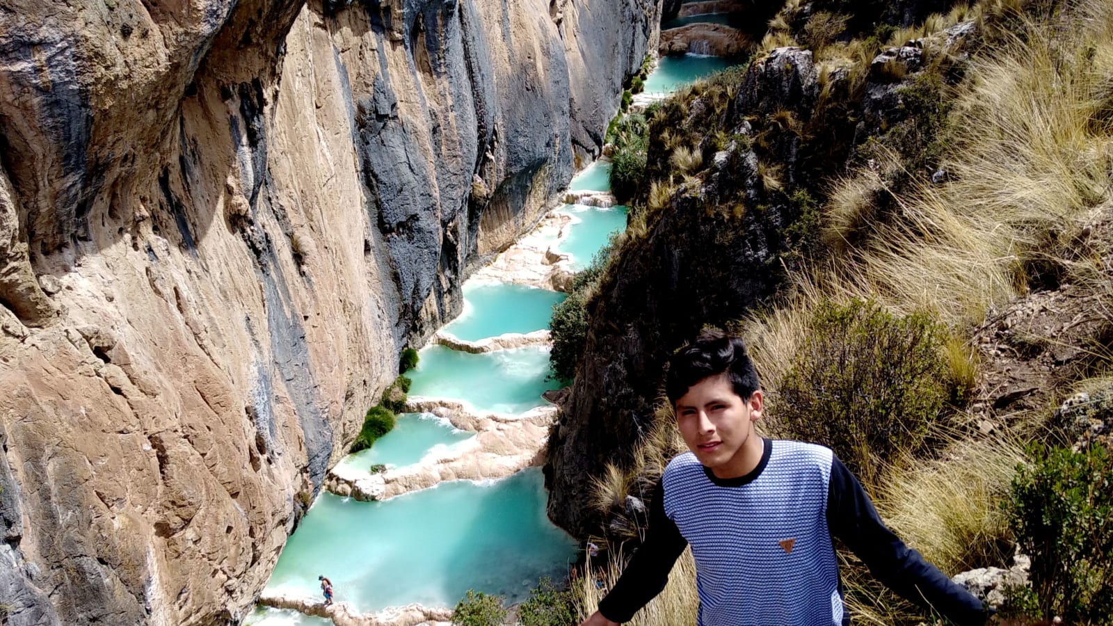 Tour de 1 día a Millpu desde Ayacucho con pozas turquesas