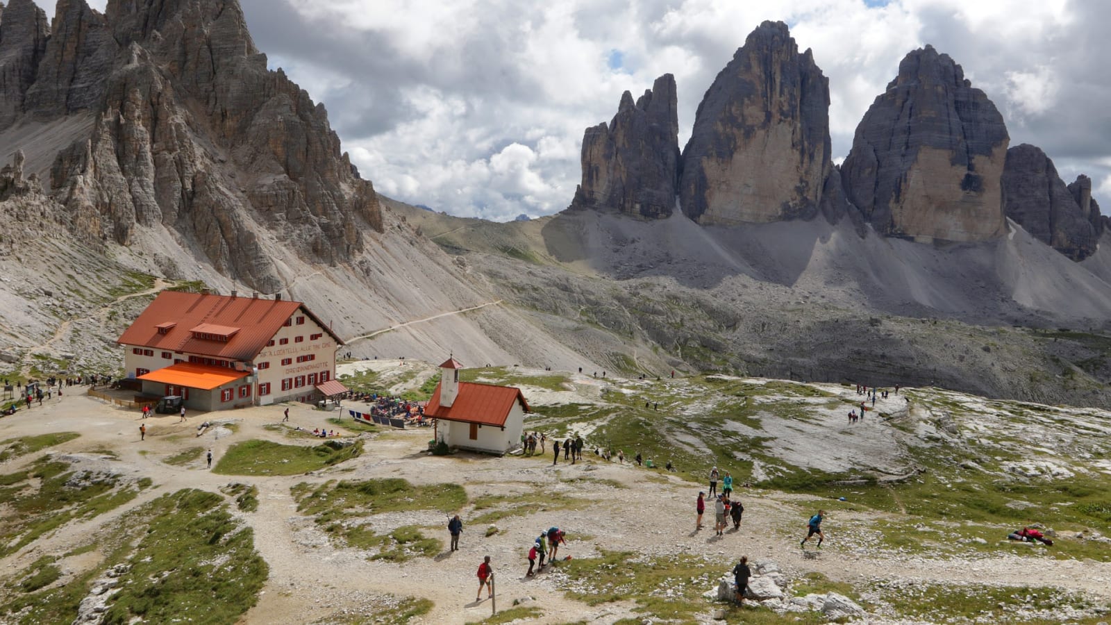 Full-Day Hiking Tour to Tre Cime di Lavaredo via Forcella Lavaredo