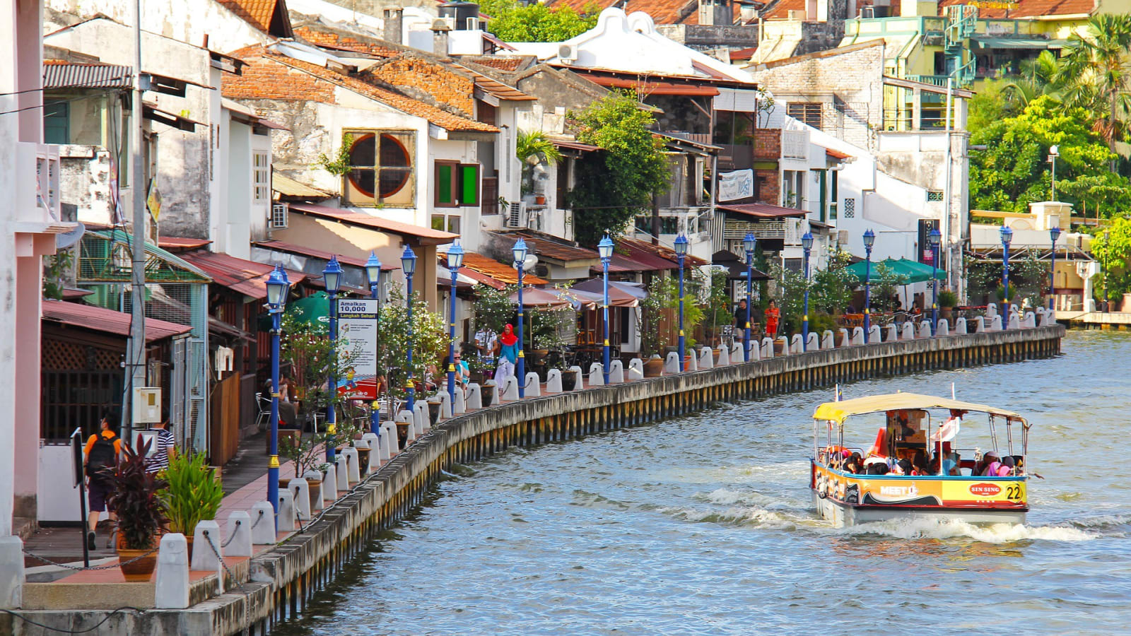 6-Day Singapore to Penang Tour with Taman Negara and Cameron Highlands
